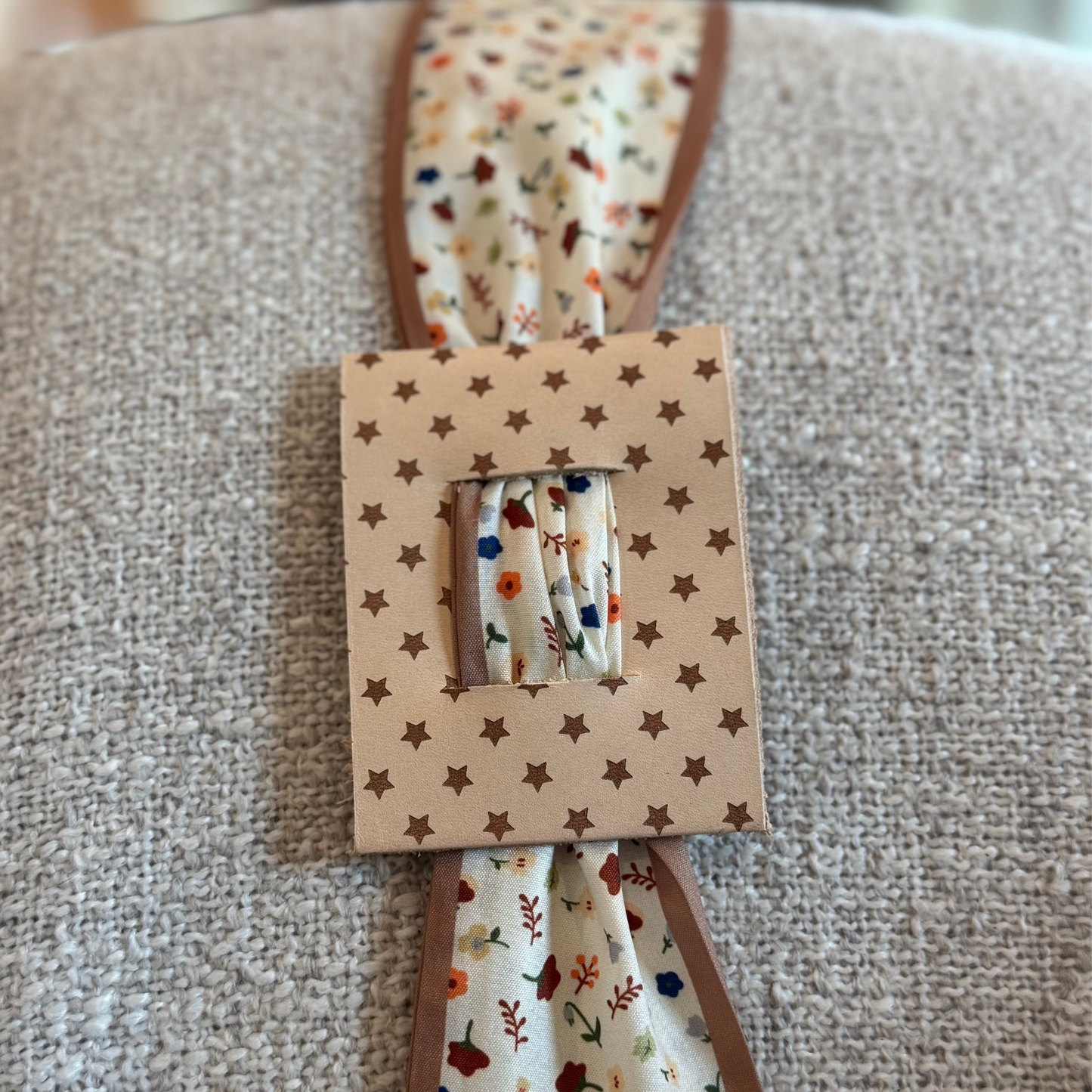 Tan Floral - Light Brown Star Hair Accessory